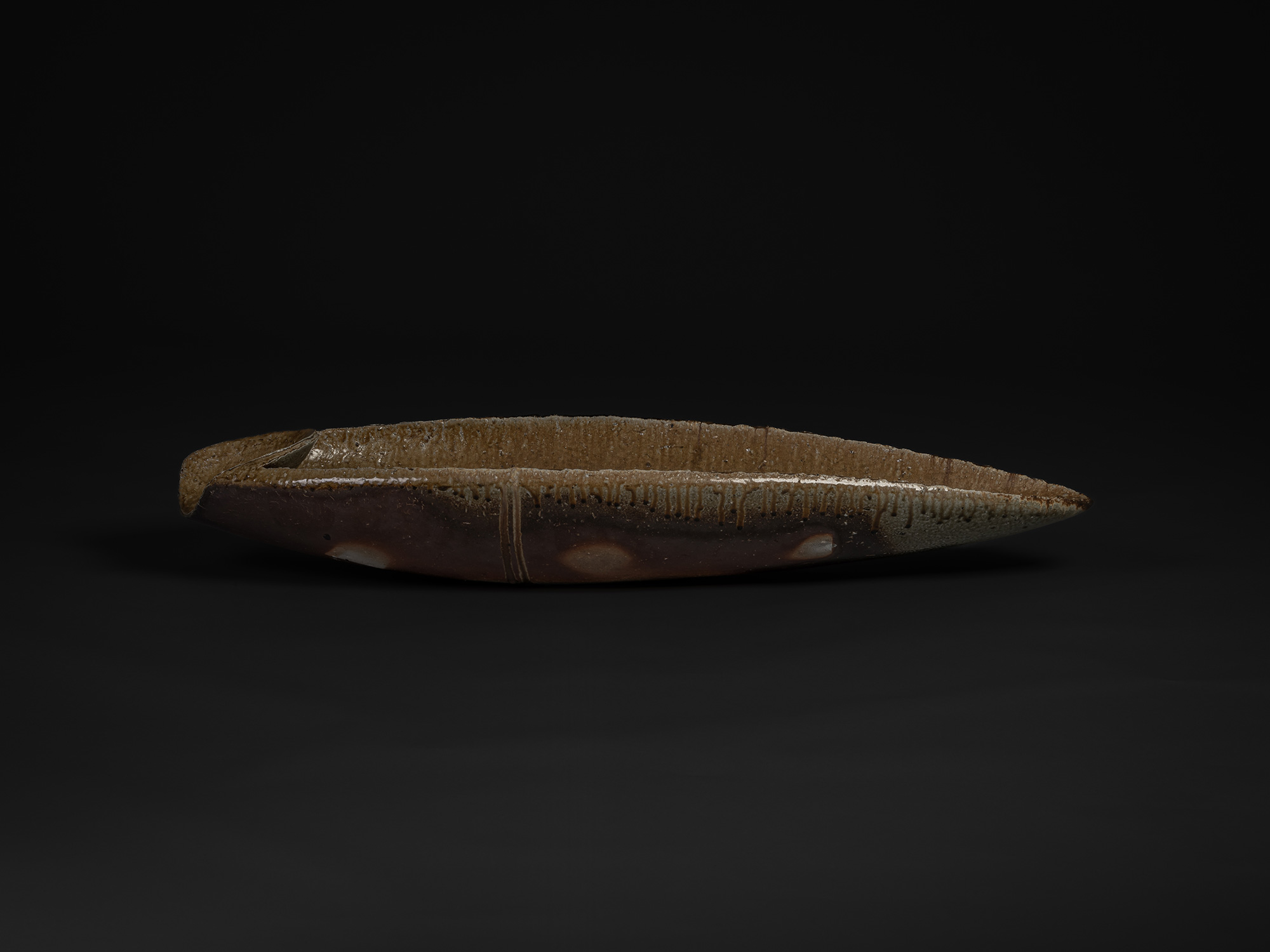 Large, heavy horizontal ceramic flower vase Flowing Flower IV by Kakurezaki Ryūichi, elongated...