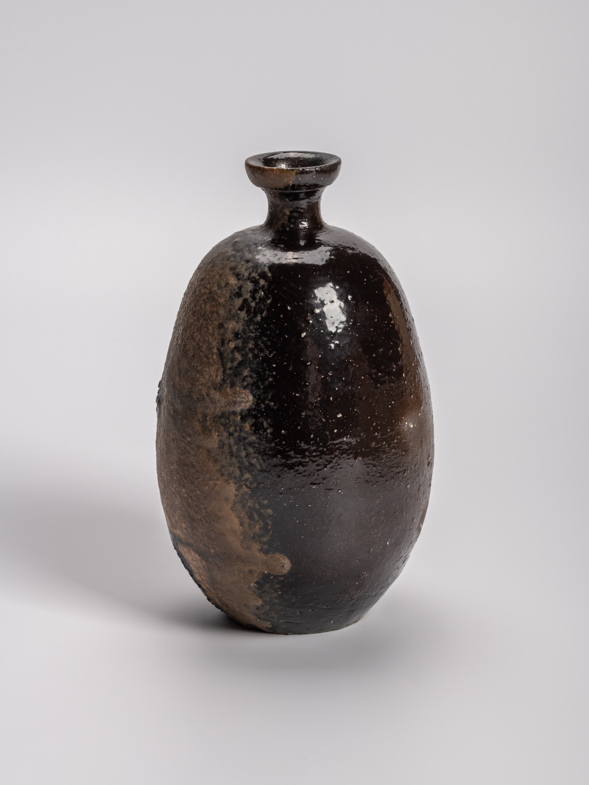Alternate view of imo tokkuri (sweet potato–shaped sake flask) by Kakurezaki Ryūichi, highlighting...