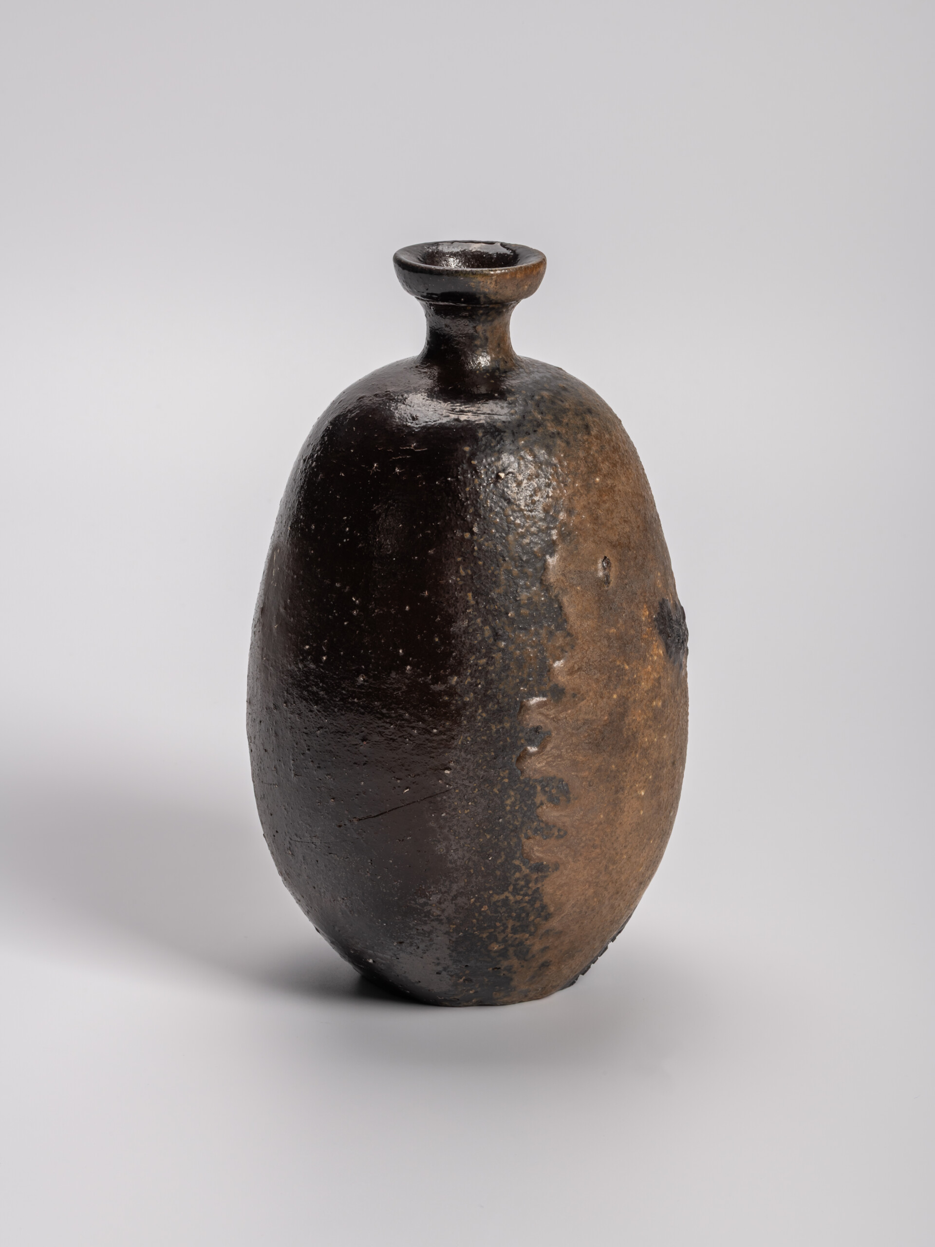 Alternate view of imo tokkuri (sweet potato–shaped sake flask) by Kakurezaki Ryūichi, highlighting...