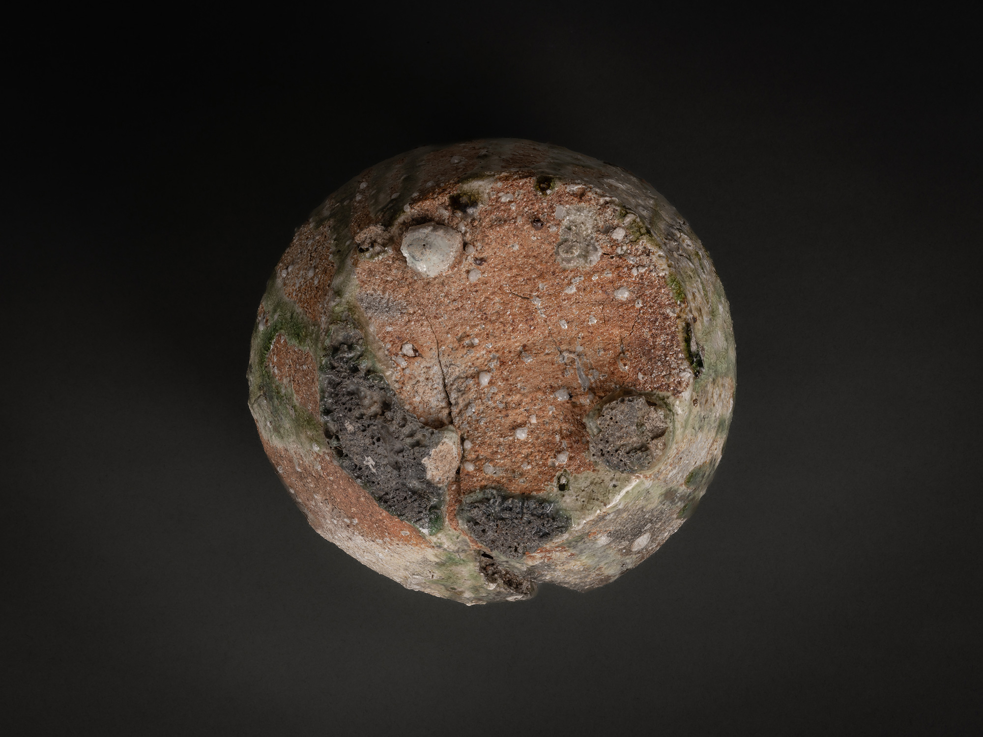 Bottom view of Iga Broken Jar by Shiro Tsujimura, showing an unglazed earthenware base with coarse...