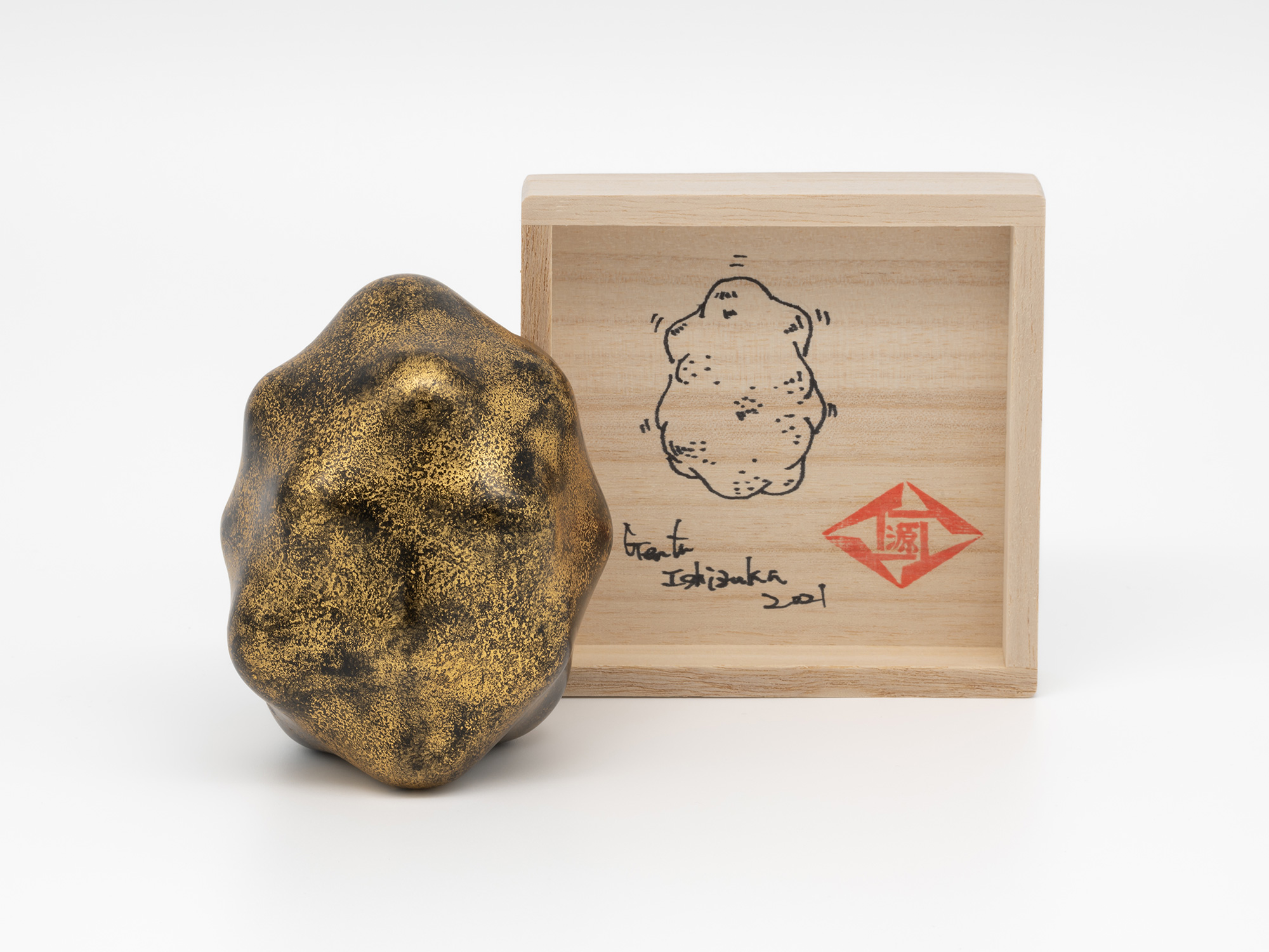 Inside lid of tomobako for Untitled by Genta Ishizuka. The artist has drawn a sketch of the artwork...